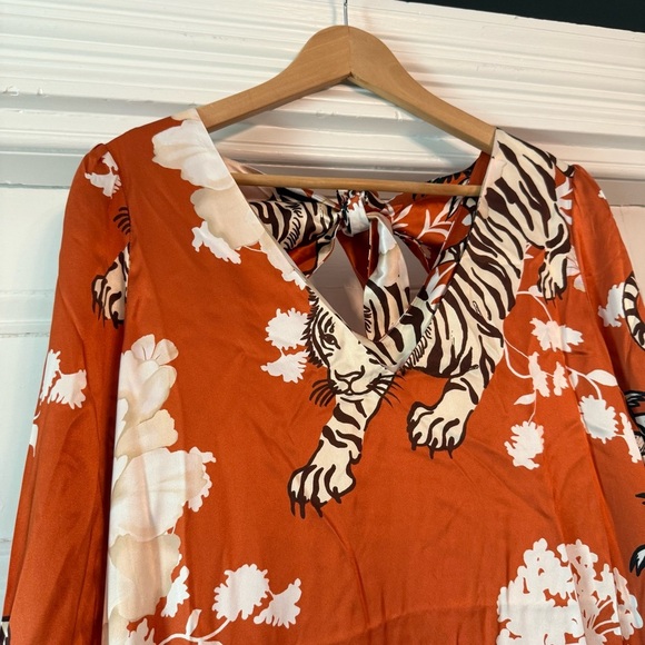 NWT Las Sureñas Women’s Long Orange Floral Tiger Print Dress Medium 100% Silk - Picture 4 of 14